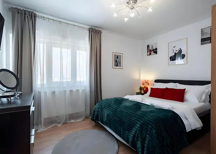 Great Location With Amazing Views - Landmark & City-2bdr Old Town