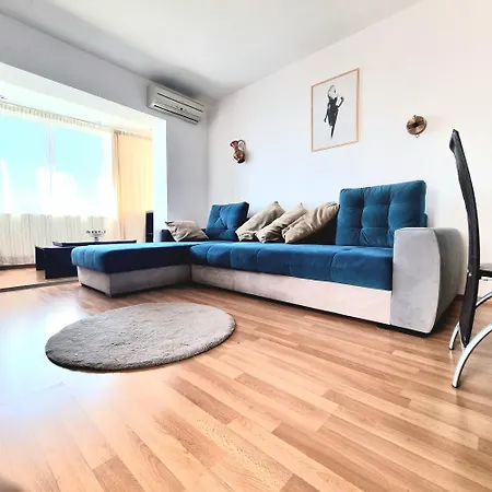 Apartamento Amazing Landmark & City View 2Br Spacious Comfy Flat Bucarest