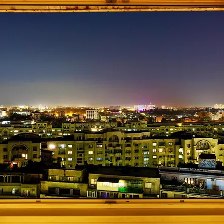 Amazing Landmark & City View 2Br Spacious Comfy Flat * Bucarest