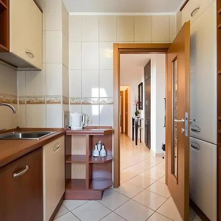 2bdr Spacious And Comfy Flat With Amazing Views - Landmark & Apartment