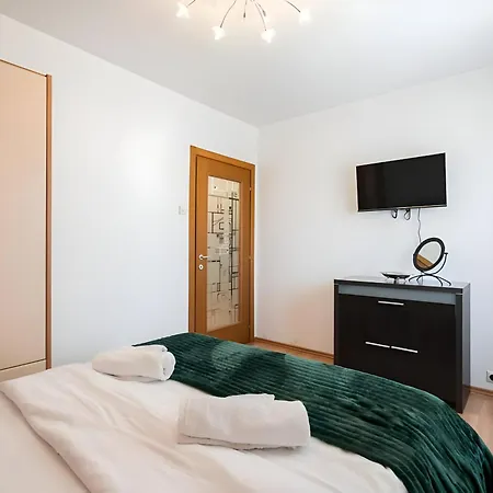 Apartamento Amazing Landmark & City View 2Br Spacious Comfy Flat