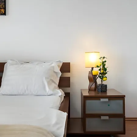 Apartamento Amazing Landmark & City View 2Br Spacious Comfy Flat *