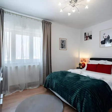 Amazing Landmark & City View 2Br Spacious Comfy Flat