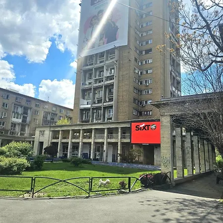 Amazing Landmark & City View 2Br Spacious Comfy Flat *