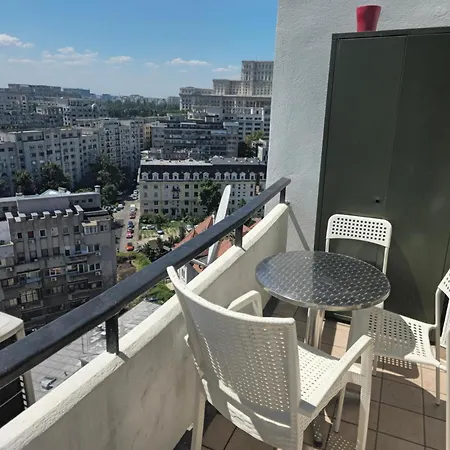 Apartamento Amazing Landmark & City View 2Br Spacious Comfy Flat Bucarest