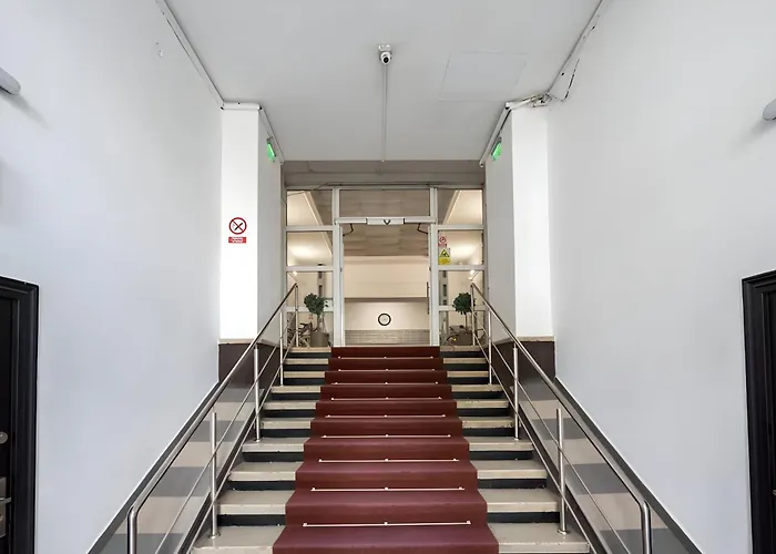 Great Location With Amazing Views - Landmark & City-2bdr Old Town Apartment *