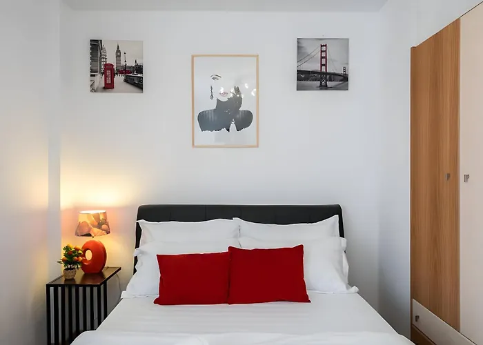 Apartamento 2Bdr Spacious Comfy Flat With Amazing Views - Landmark & City Bucareste