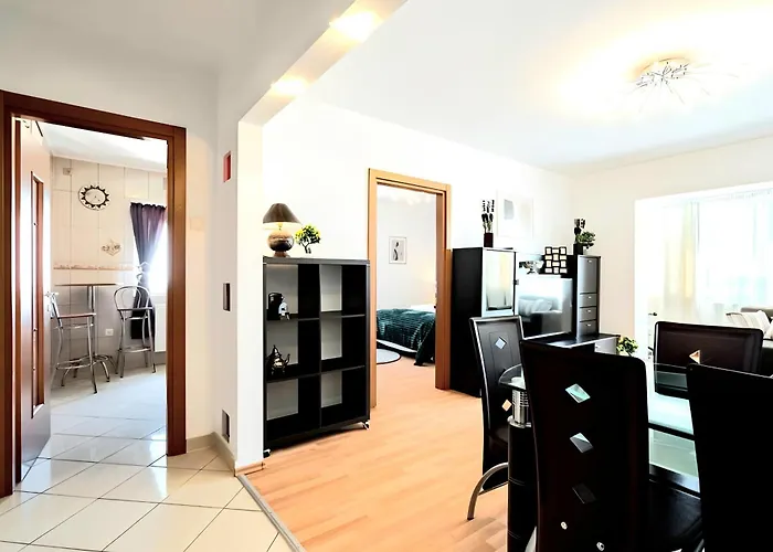 Apartment Great Location With Amazing Views - Landmark & City-2bdr Old Town